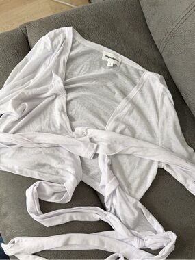 White Superdown Tie-Front Crop Top